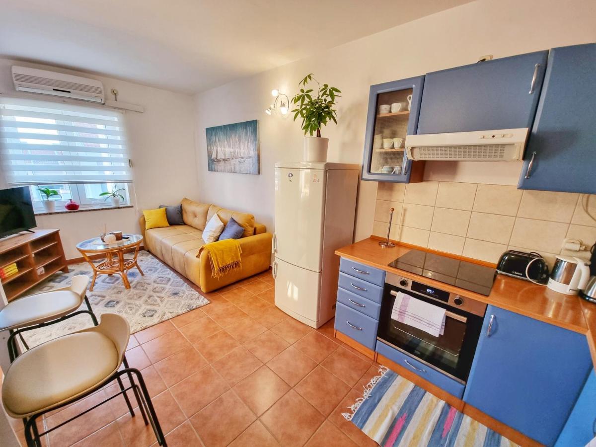 Deluxe Novalja Apartment Exterior photo